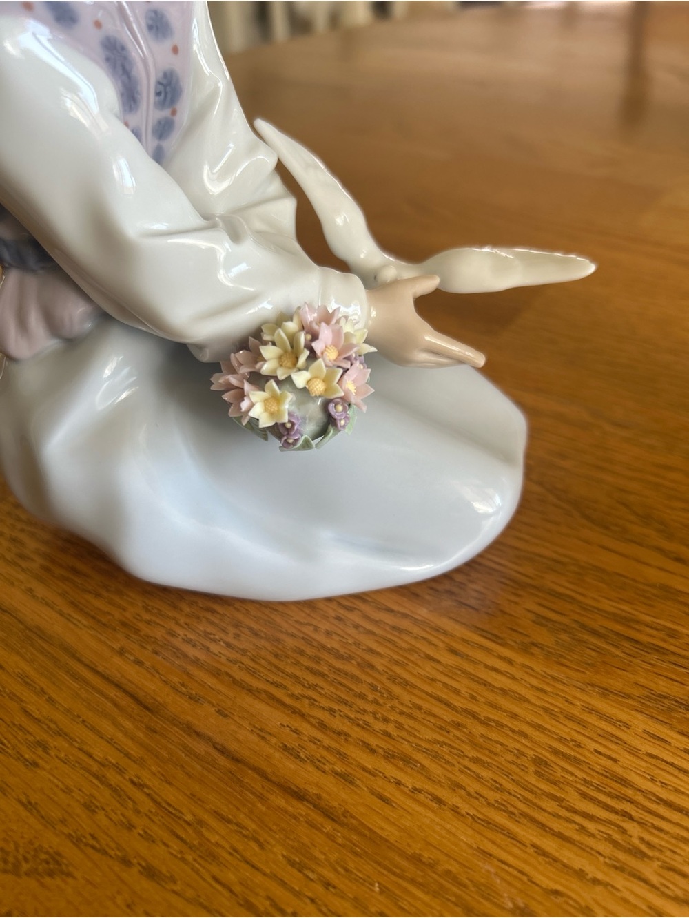 Lladro Girl Figurine. - Picture 6 of 6